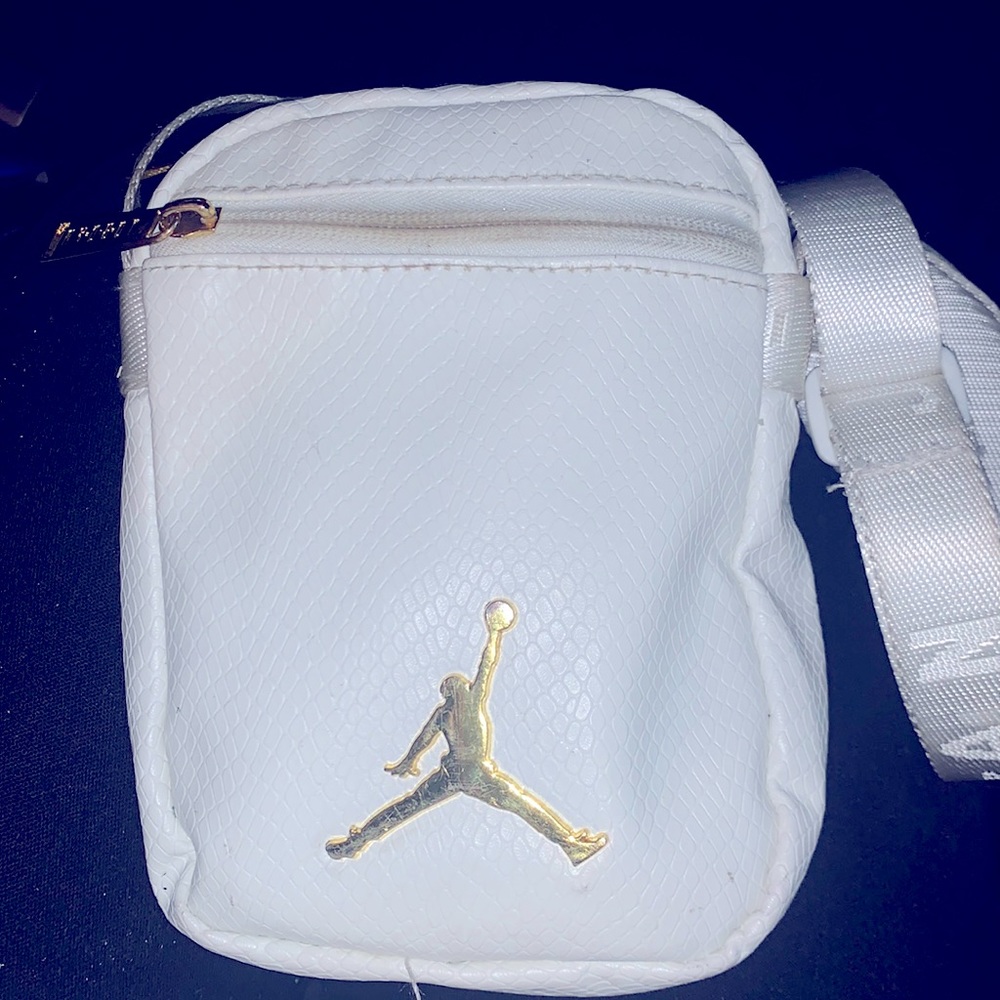 Small bag Used in very good condition